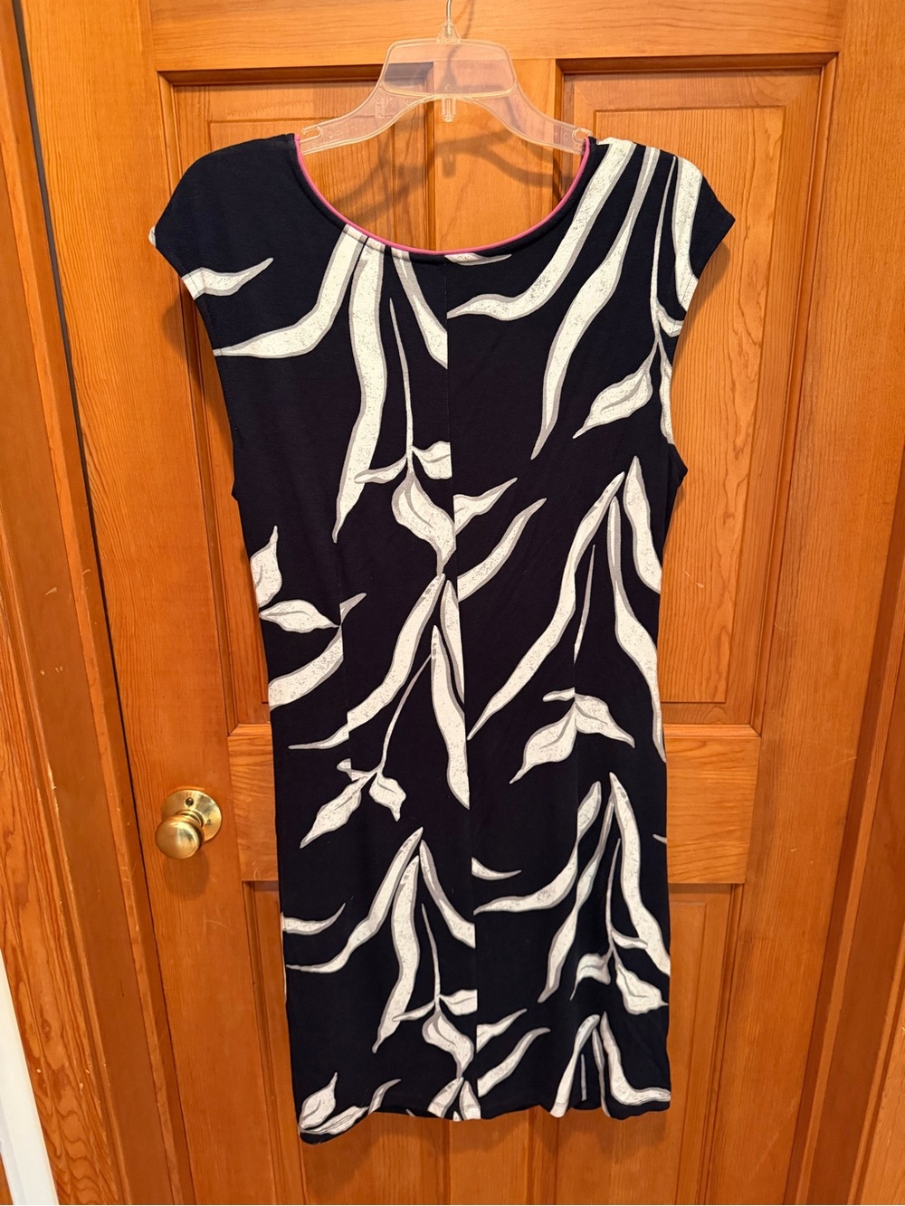 NIC+ZOE Black Midi Dress with White Leaf Print
